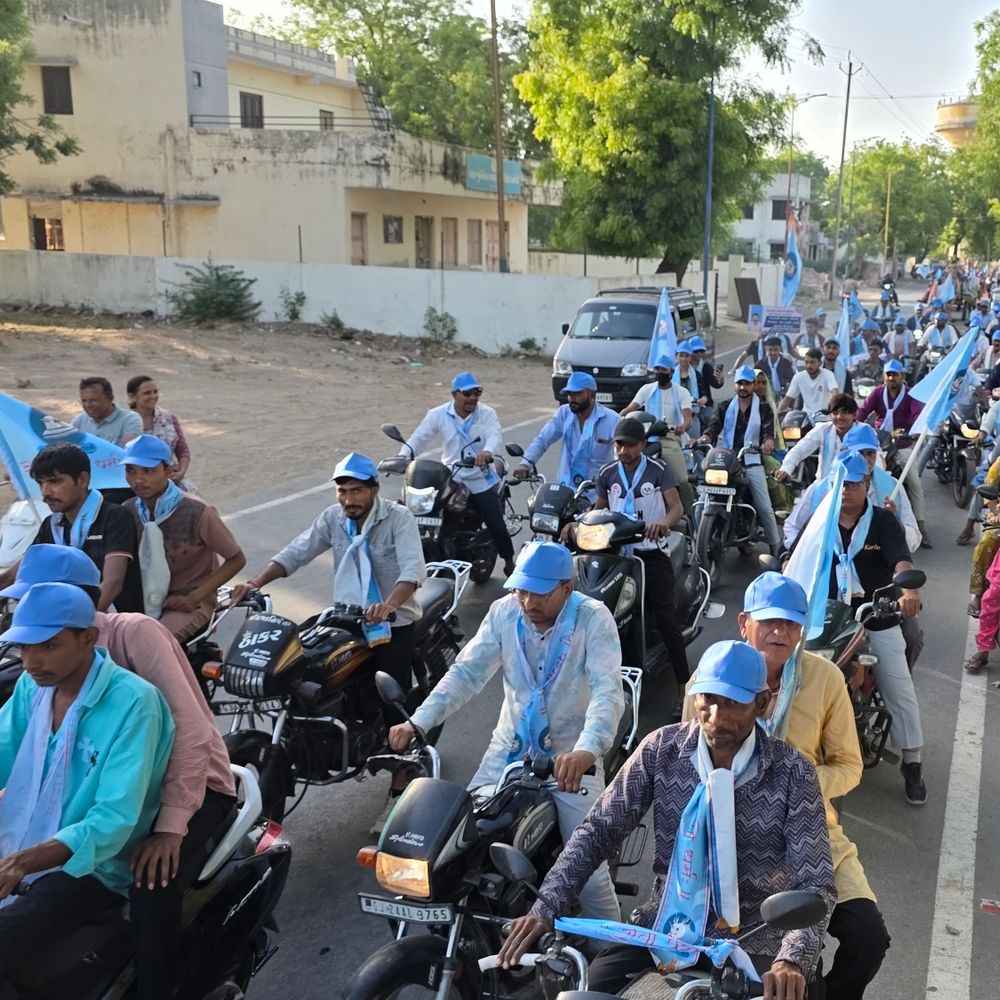 પાટણ વોર્ડ 1 માં અપક્ષ ઉમેદવારનો રોડ શો:સુશીલ લિબાચિયાના શક્તિ પ્રદર્શનથી ત્રિપાંખિયો જંગ જામ્યો