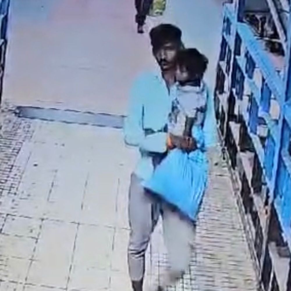 સુરતમાં માતાના પડખેથી અપહ્યત માસૂમ 48 કલાકે MPથી મળી:જૂનો ફોટો લઈને ક્રાઈમ બ્રાન્ચની 5 ટીમોએ બે દિવસમાં ફિલ્મી ઢબે ‘ઓપરેશન મુસ્કાન' પાર પાડ્યું