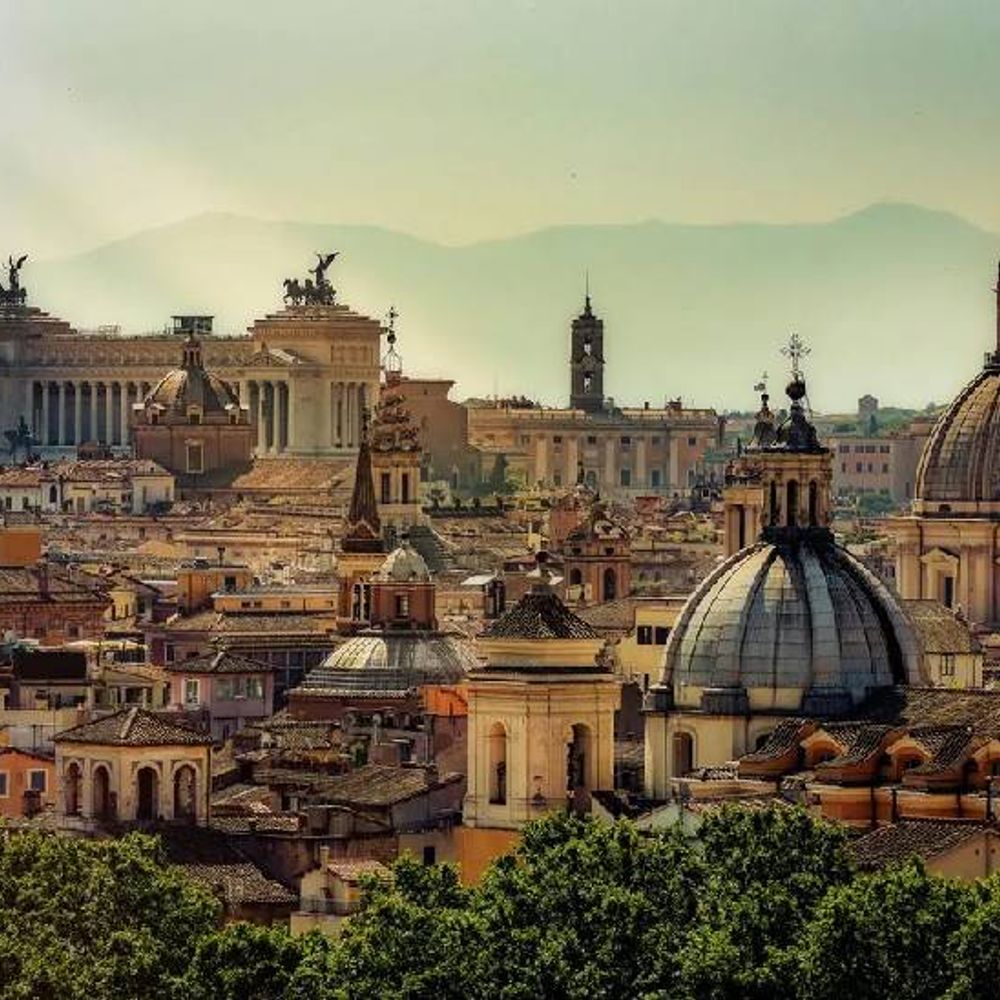 ઇટાલી બની રહ્યું છે દુનિયાના ધનિકોનું નવું મનપસંદ સ્થળ:દુબઈ જેવા ટેક્સ-ફ્રી સ્થળોને લઈને અનિશ્ચિતતા વધી, લોકો વિકલ્પો શોધી રહ્યા છે