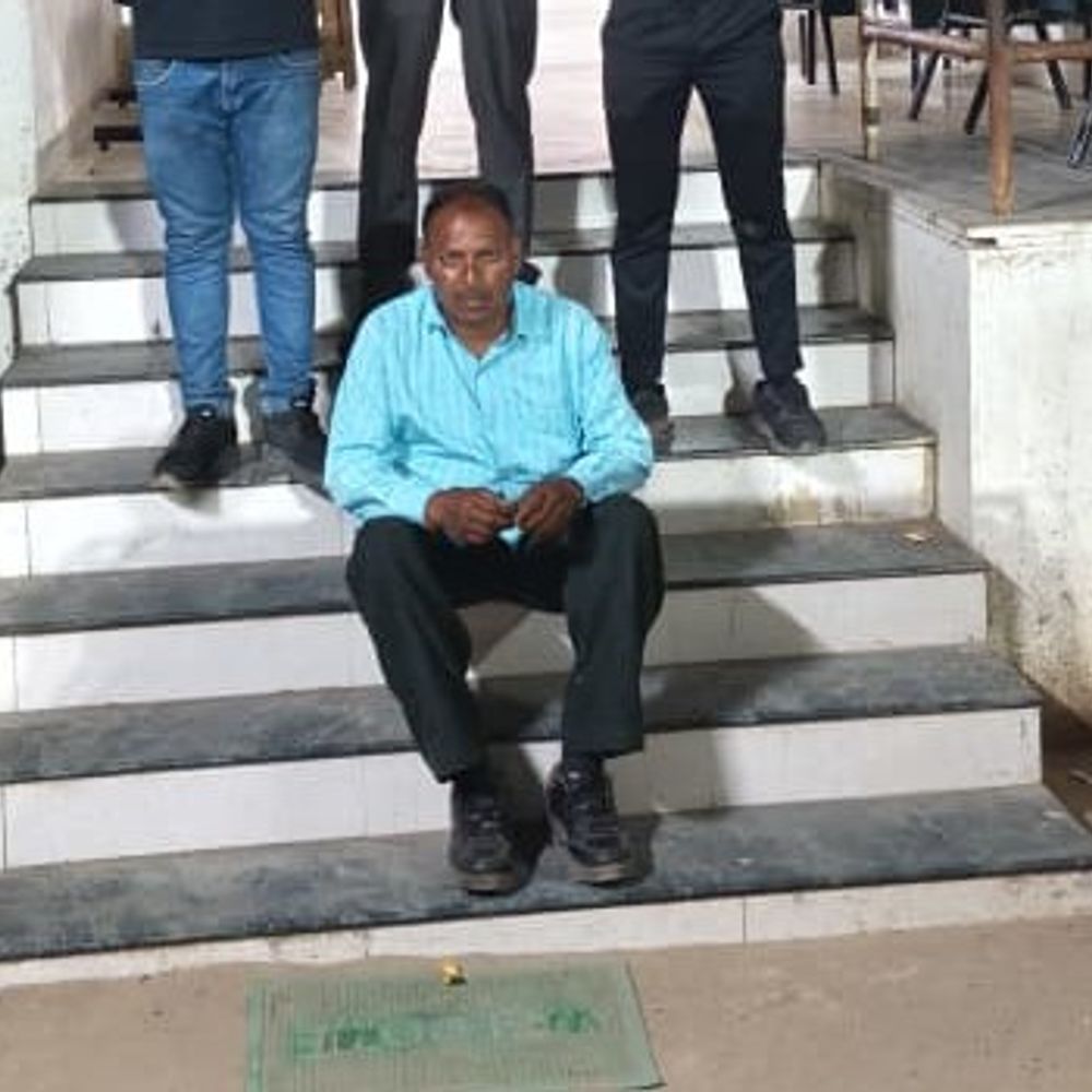 પોશીનાથી NDPS ગુનાનો 9 મહિનાથી ફરાર આરોપી ઝડપાયો:કાલંદ ત્રણ રસ્તા પરથી દાંતા પોલીસે પકડ્યો