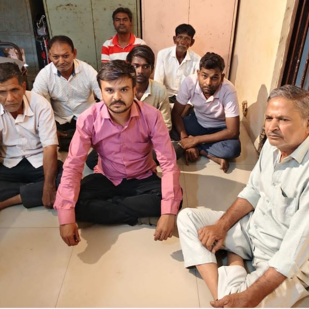 સુરેન્દ્રનગરમાં વલી મટકાના જુગાર પર દરોડો:આઠ જુગારીઓ ઝડપાયા, ₹36,290નો મુદ્દામાલ જપ્ત