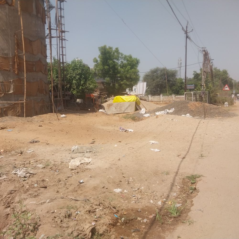 ભર ઉનાળે પાણીની મોકાણ સર્જાઈ:જિટોડીયા કોર્ટ વિસ્તારમાં પાણીની મોટર ફુંકાઇ જતાં 400 પરિવારને રઝળપાટ