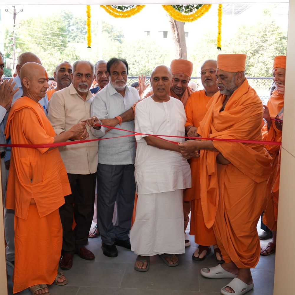 CVM યુનિવર્સિટીમાં નવી લો કોલેજ ભવનનું લોકાર્પણ:દેવાંગ પટેલે ₹1 કરોડના દાનની જાહેરાત કરી