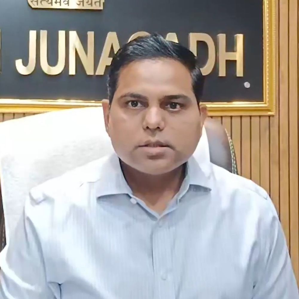 સ્થાનિક સ્વરાજ્યની ચૂંટણીને લઈ વહીવટી તંત્ર સજ્જ:ચુસ્ત પોલીસ બંદોબસ્ત વચ્ચે યોજાશે ચૂંટણી, લોકશાહીના પર્વમાં મતદાન કરવા અપીલ