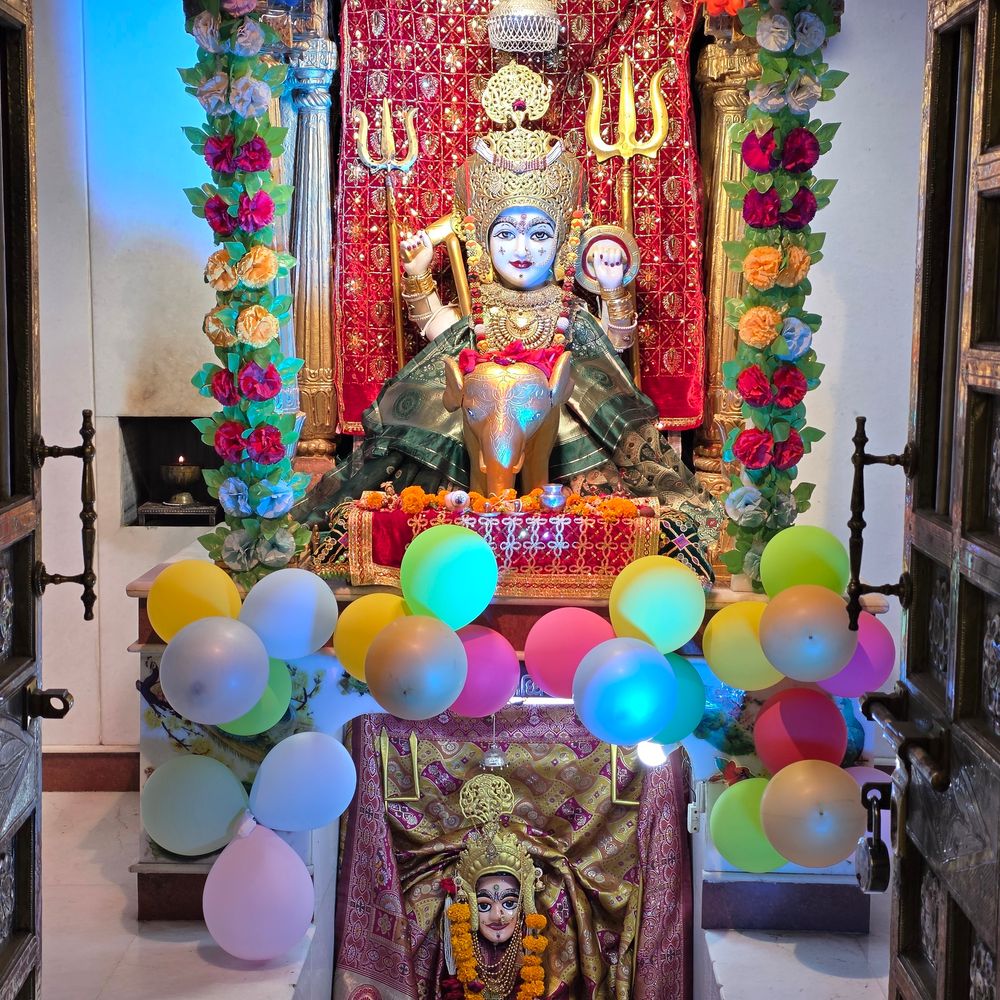 હિંમતનગર હરસિદ્ધિ માતાજી મંદિરનો 40મો પાટોત્સવ યોજાયો:ધજારોહણ અને નવચંડી હવન સાથે ભક્તિમય માહોલ