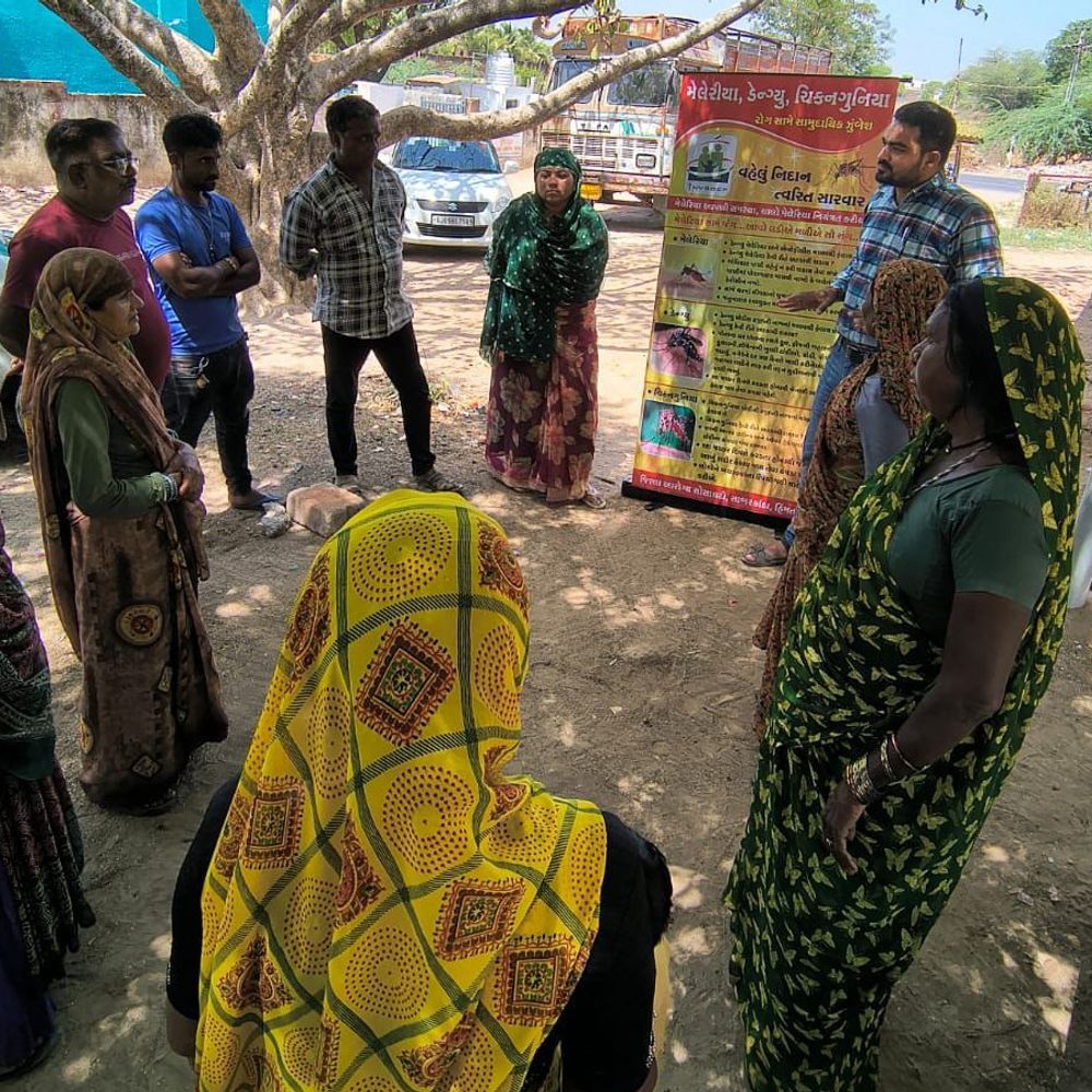 સાબરકાંઠામાં વિશ્વ મેલેરિયા દિવસની ઉજવણી:જાગૃતિ માટે રેલી, જૂથ મીટિંગ અને ઘરે ઘરે પ્રચાર કરાયો