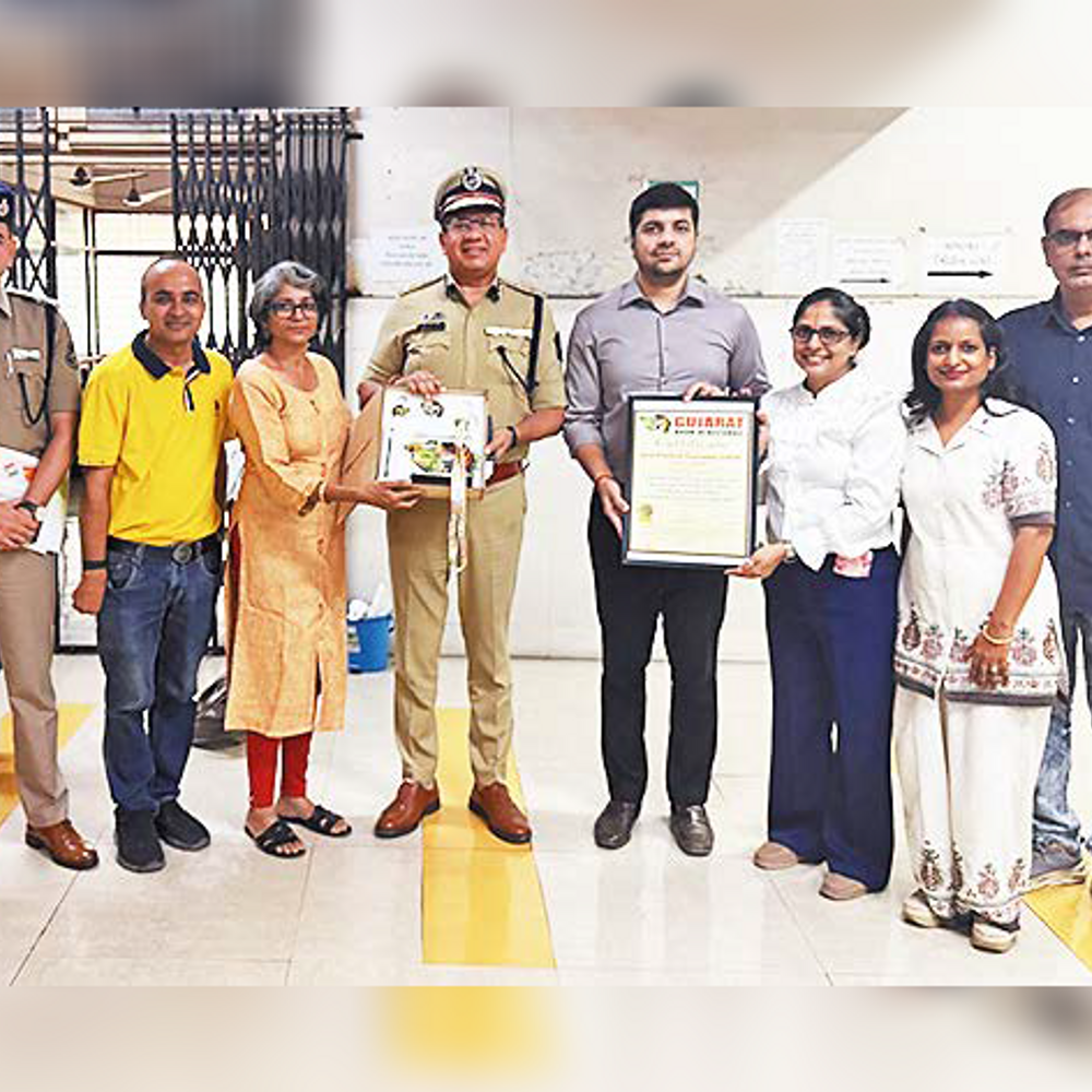 પ્રી સ્કૂલ એસોસિએશન દ્વારા 10120 બાળકોએ ડ્રોઇંગ બનાવી વાલીઓને મતદાન કરવા અપીલ કરી.