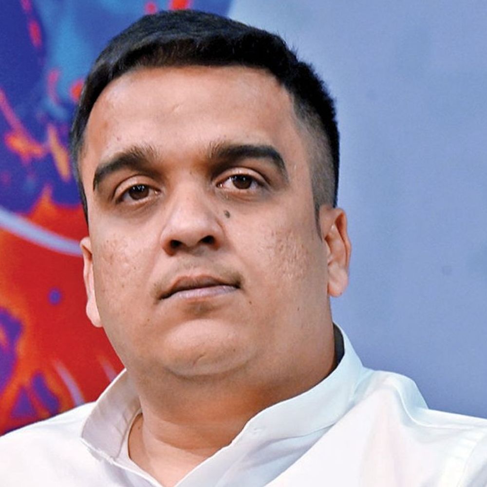 સુરત છેડતી કાંડમાં કડક કાર્યવાહી:આવી ઘટનામાં રાજનીતિ ન હોવી જોઈએ, કોંગ્રેસ ચૂંટણીને ધર્મ આધારિત બનાવવાનો પ્રયાસ કરી રહી છે: હર્ષ સંઘવી