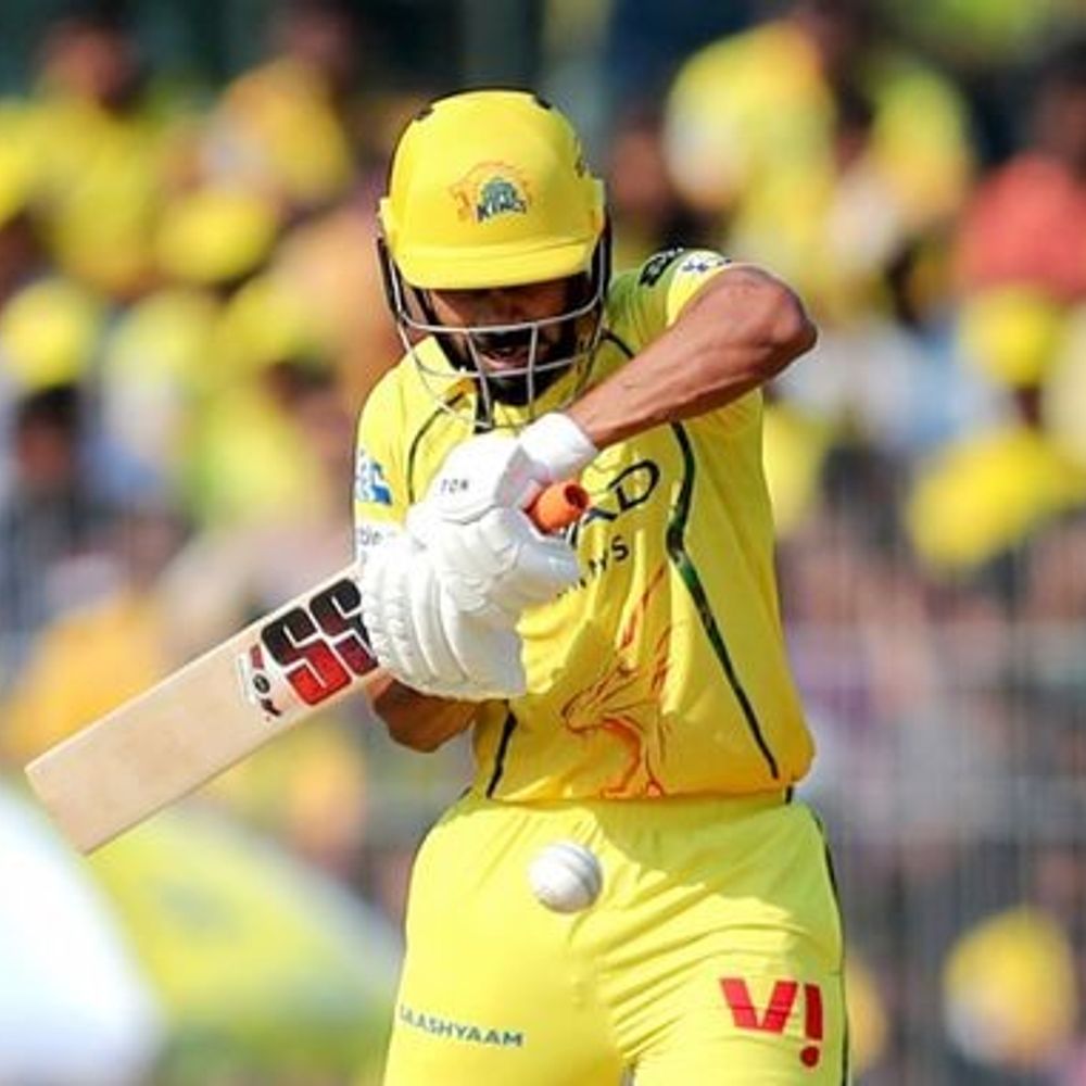 ચેન્નઈએ ગુજરાતને 159 રનનો ટાર્ગેટ આપ્યો:છેલ્લી બે ઓવરમાં 36 રન ફટકારી CSKનું કમબેક;ગાયકવાડનો વન મેન આર્મી શૉ, 74 રનની અણનમ ઈનિંગ