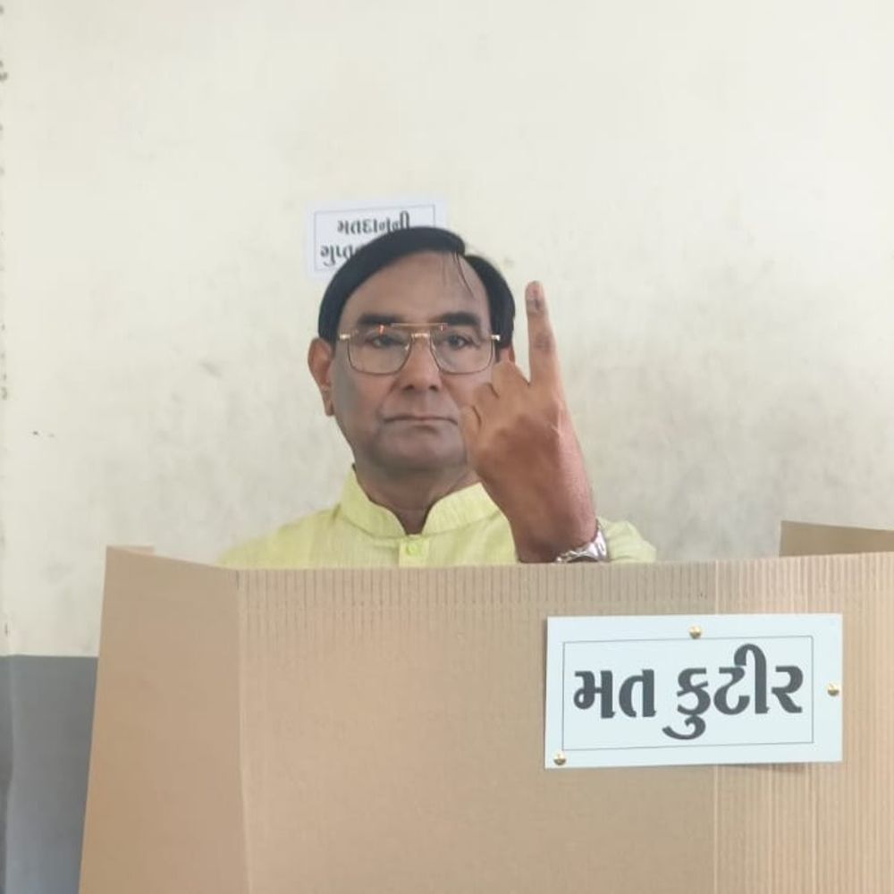 સાબરકાંઠામાં સ્થાનિક સ્વરાજ્યની ચૂંટણી માટે મતદાન શરૂ:જિલ્લા પંચાયત ચૂંટણીમાં સવારે 11 વાગ્યા સુધીમાં 30.43 ટકા મતદાન, 295 બેઠકો પર 838 ઉમેદવારોનું ભાવિ નક્કી થશે