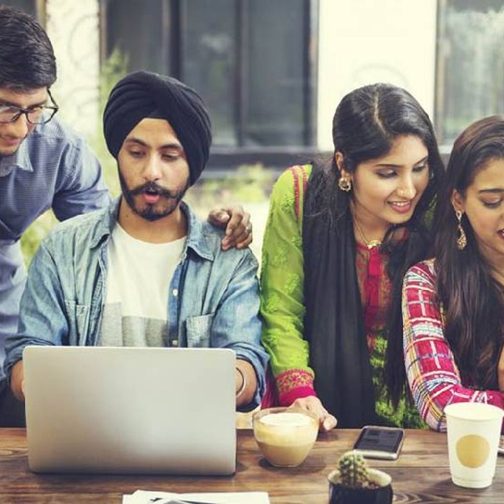 'નોકરી કરનારી વ્યક્તિ ઓછી મહત્વાકાંક્ષી નથી':પોડકાસ્ટર રાજ શમાનીએ સ્ટાર્ટઅપ યુગની આડઅસર સમજાવી, ટેકનોલોજીને 'મલ્ટિપ્લાયર' ગણાવી