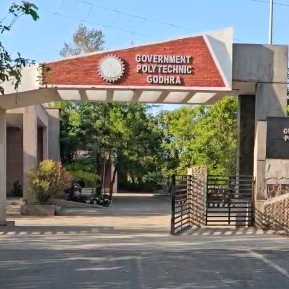 મતગણતરી કેન્દ્રોની 100 મીટરમાં ઈલેક્ટ્રોનિક ઉપકરણો પર પ્રતિબંધ:પંચમહાલમાં સ્થાનિક સ્વરાજ્ય ચૂંટણી માટે જાહેરનામું બહાર પડાયું