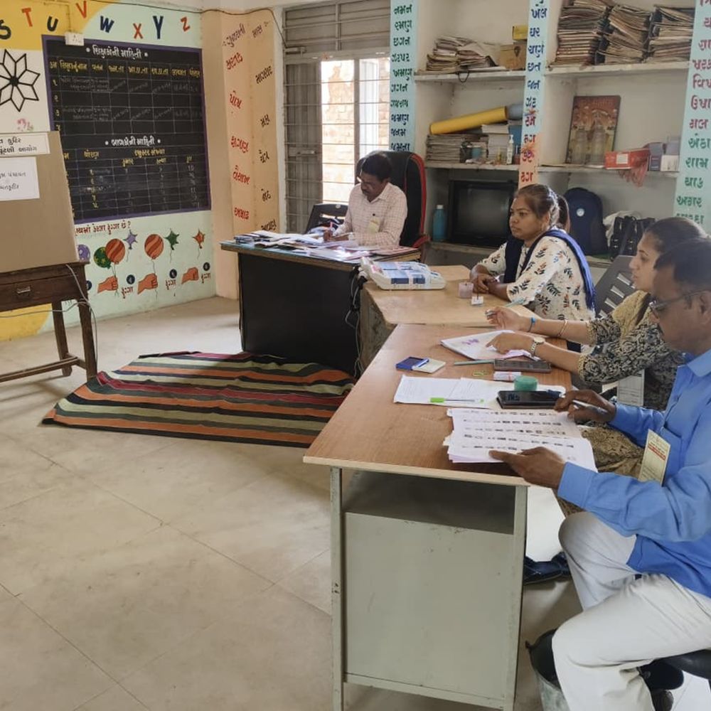 માંગ સંતોષાતા મતદાન બહિષ્કારનો નિર્ણય મોકૂફ:વાલિયાના કેસરગામના 350થી વધુ મતદારોએ‎ 2021ની સાલ બાદ કોઇ ચૂંટણીમાં મતદાન કર્યું‎