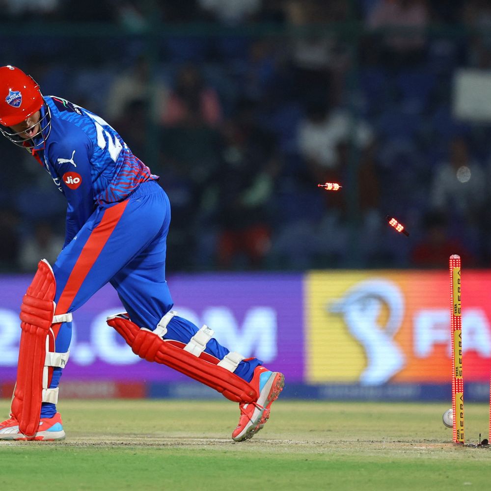 IPL- દિલ્હીએ 8 રનમાં 6 વિકેટ ગુમાવી:ભુવનેશ્વરે 3 વિકેટ લીધી; હેઝલવુડે રાહુલ, રિઝવી અને રાણાને આઉટ કર્યા