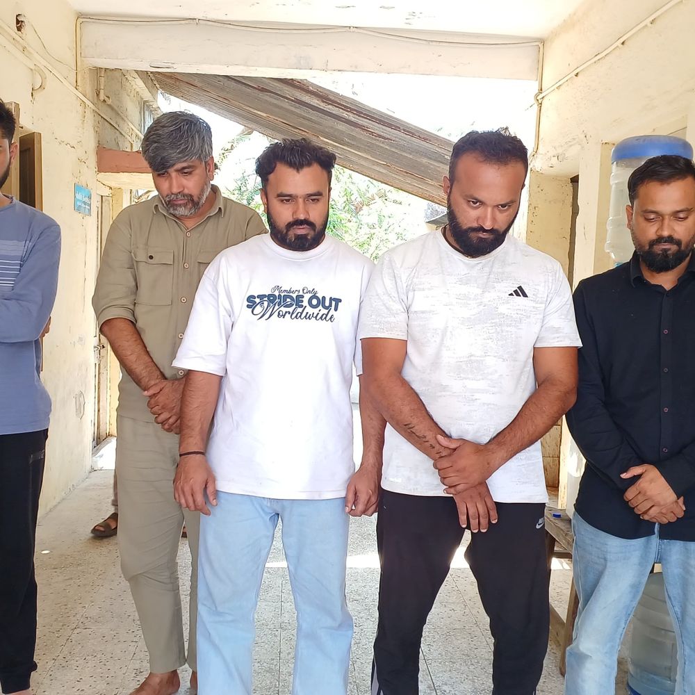 રાજકોટ બેંક કર્મચારી અપહરણ કેસમાં 5 આરોપી ઝડપાયા:જામનગરમાં બળજબરીથી નાણાં વસૂલવાનો ગુનો નોંધાયો