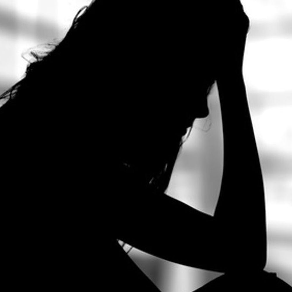 સંતાન સુખના અભાવે પરિણીતા પર અત્યાચાર:કલોલમાં ઉચ્ચ શિક્ષિત પત્નીને એકલી મૂકી પતિ કેનેડા જતો રહ્યો, સાસરીયાએ તાળા મારી પાણીના જોડાણ કાપી ઘર છોડવા ત્રાસ ગુજાર્યો