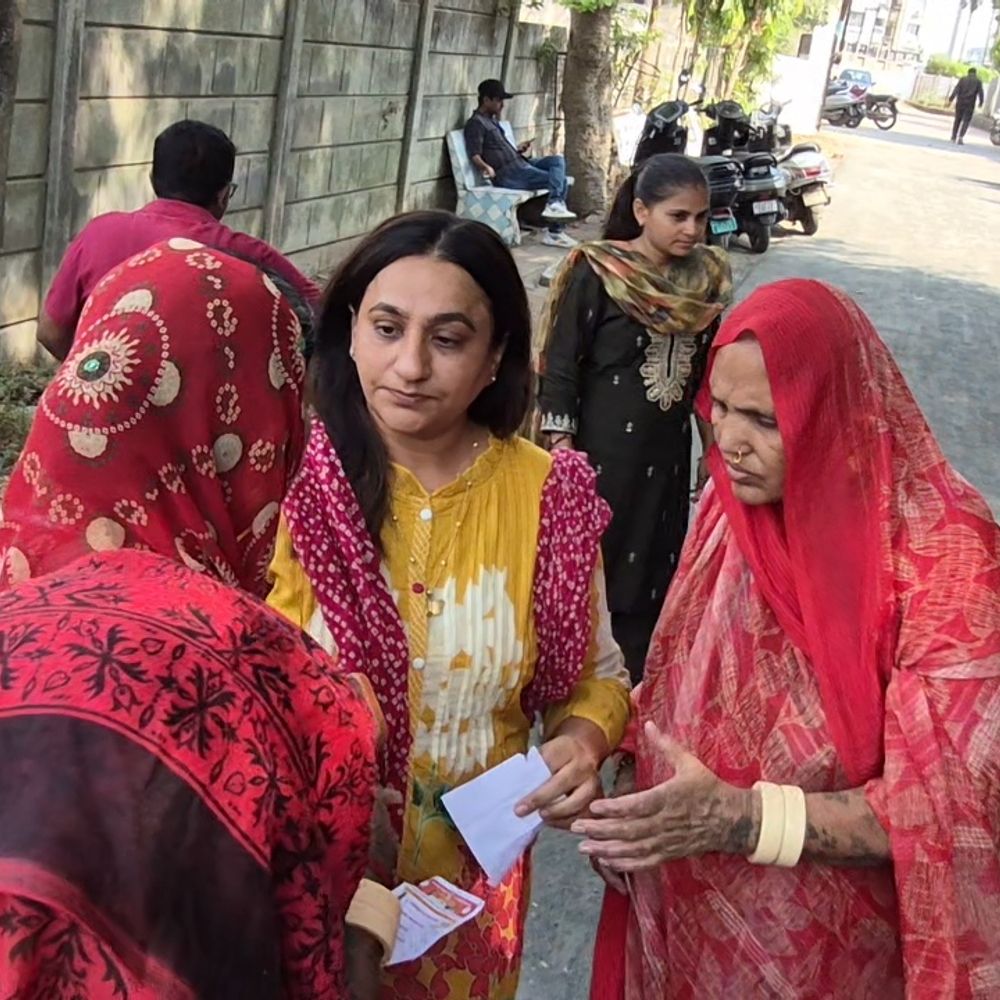 ઉમેદવારના ફોટા બદલાઈ જતાં ગૂંચવાડો:મતદારોએ સ્પષ્ટ કર્યું, સમસ્યા સર્જાશે ‎તો અમે ફોટાવાળી મહિલા પાસે જઇશું‎