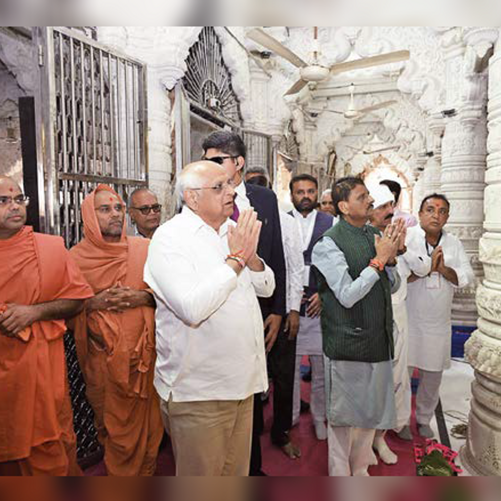 સ્વામિનારાયણ મંદિરના 205 સંતોના નામ મતદાર યાદીમાંથી ગાયબ: ગંભીર ત્રુટિ!