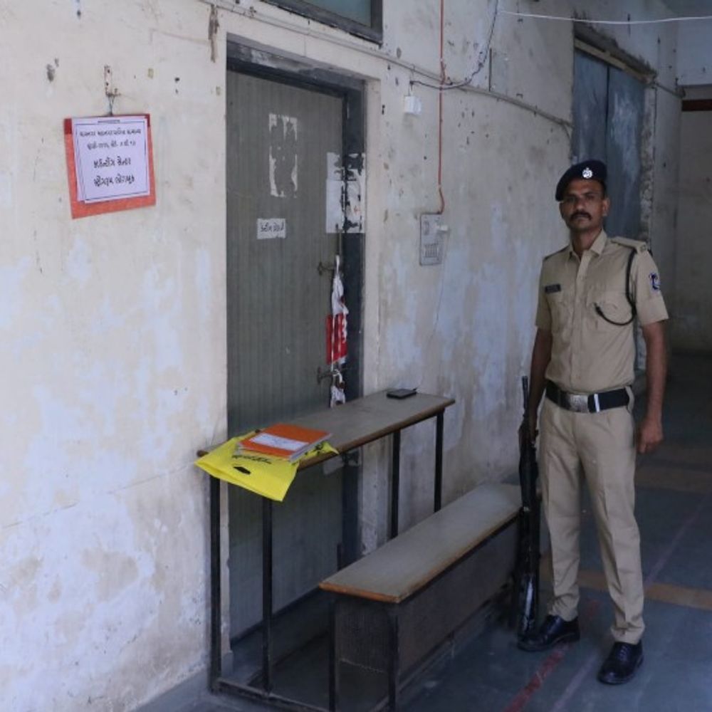 સવારે 9 વાગ્યાથી મતગણતરીનો પ્રારંભ થશે:મનપાની 52 બેઠકોના 150 ઉમેદવારોના ભાવિ EVM માં કેદ, આવતીકાલે ઉમેદવારોના પાંચ વર્ષ માટે ભાવિનો ફેંસલો