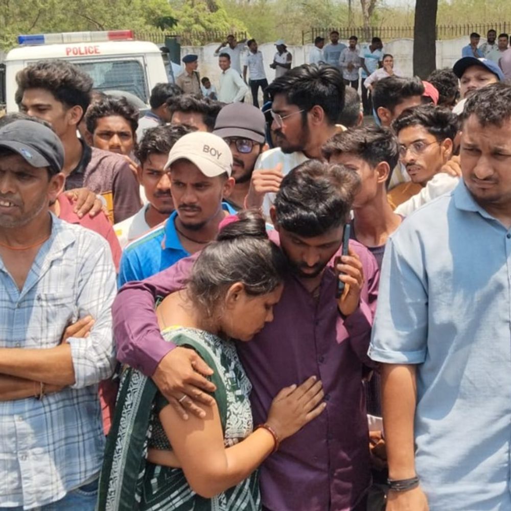 પીડિતોના ન્યાય અપાવવા જતાં ચૈતરે પિત્તો ગુમાવ્યો, વીડિયો:તુ તારી કરનારને લાફો ઝીંક્યો, સામે PIની હાજરીમાં ધારાસભ્ય પર હુમલો; ઝઘડિયા GIDCમાં હલ્લાબોલ