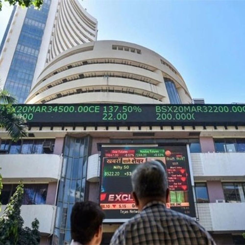 સેન્સેક્સ 417 પોઈન્ટ ઘટીને 76,887 પર બંધ:નિફ્ટી પણ 97 પોઈન્ટ તુટ્યો, બેંકિંગ અને ઓટો શેરોમાં વેચવાલી રહી