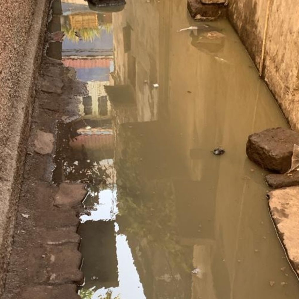 રોગચાળાનો ભય:સુભાષનગરમાં 4 વર્ષથી ભૂગર્ભ ગટર છલકાવાની સમસ્યાથી સ્થાનિક લોકો ત્રાહિમામ પોકારી ઉઠ્યા