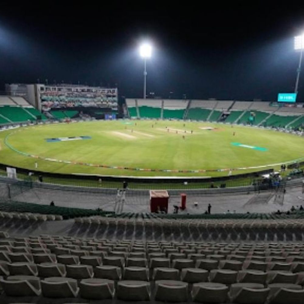 પાકિસ્તાન સુપર લીગના પ્લેઑફમાં ચાહકોને પ્રવેશ:વડાપ્રધાન શાહબાઝ શરીફે મંજૂરી આપી; જાહેર પરિવહનનો ઉપયોગ કરવાની સલાહ