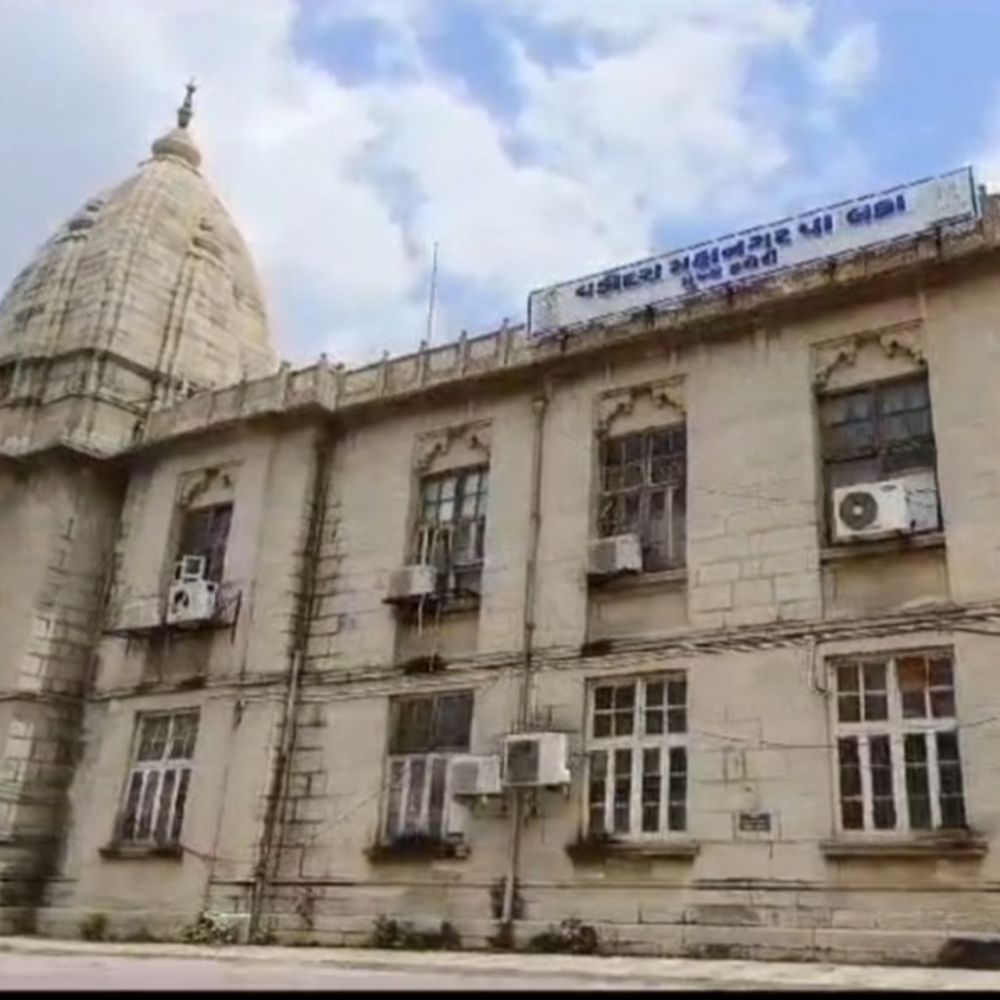 વડોદરા મનપાના હવેના મેયર, ડે. મેયર અને ચેરમેન કોણ?:પ્રથમ ટર્મમાં SC પુરુષ મેયર બનશે, 3 નામ પદ માટે મોખરે; જાણો કોણ છે ચર્ચામાં?