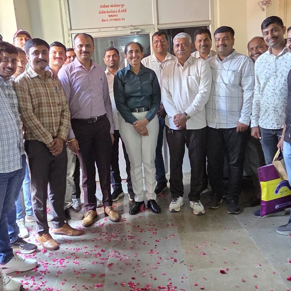 જામનગરના પ્રથમ મહિલા SOG PI ભારતીબેન ચૌધરીની બદલી:પાટણ ખાતે બદલી થતા સ્ટાફે સન્માનભેર વિદાય આપી