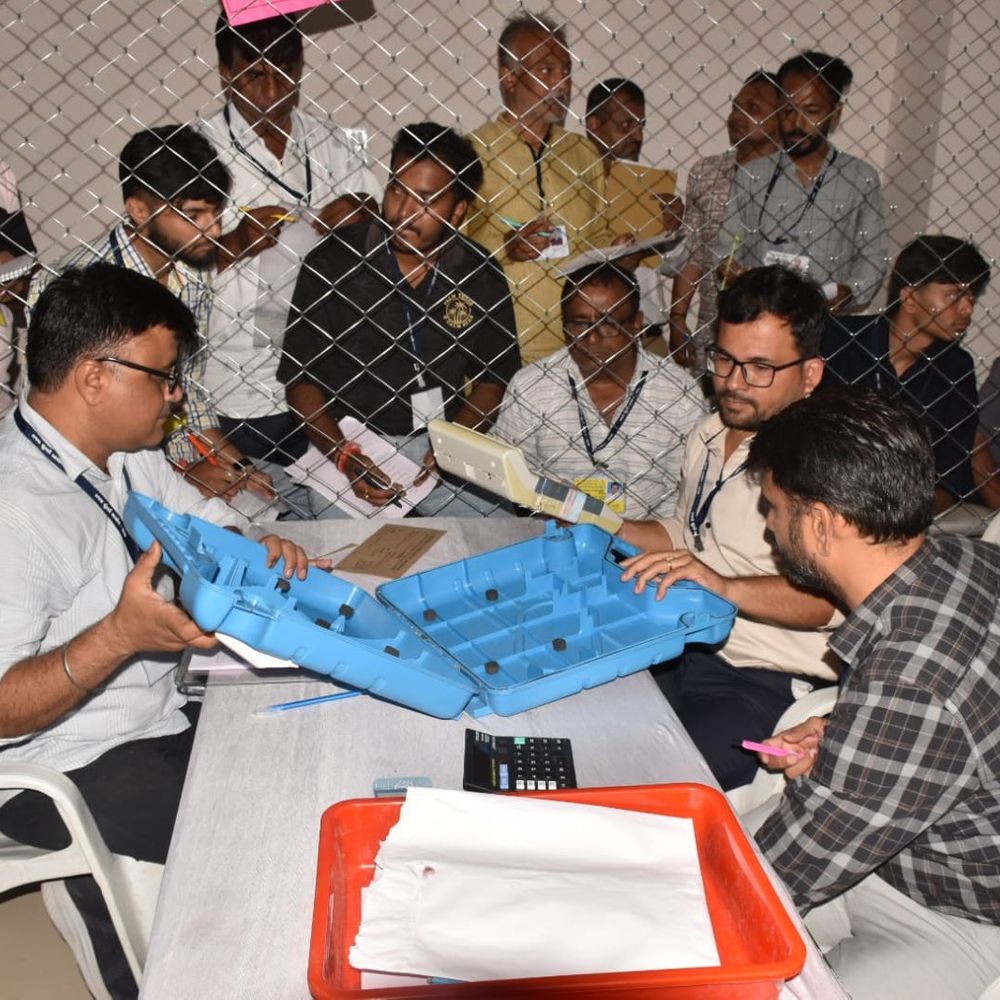 817 પાટણવાસીઓએ NOTA દબાવ્યું:પાટણ નગરપાલિકા ચૂંટણીમાં સ્થાનિક પ્રશ્નો અને એન્ટી-ઇન્કમ્બન્સી કારણભૂત; 11 વોર્ડમાં 114 ઉમેદવાર લડ્યા