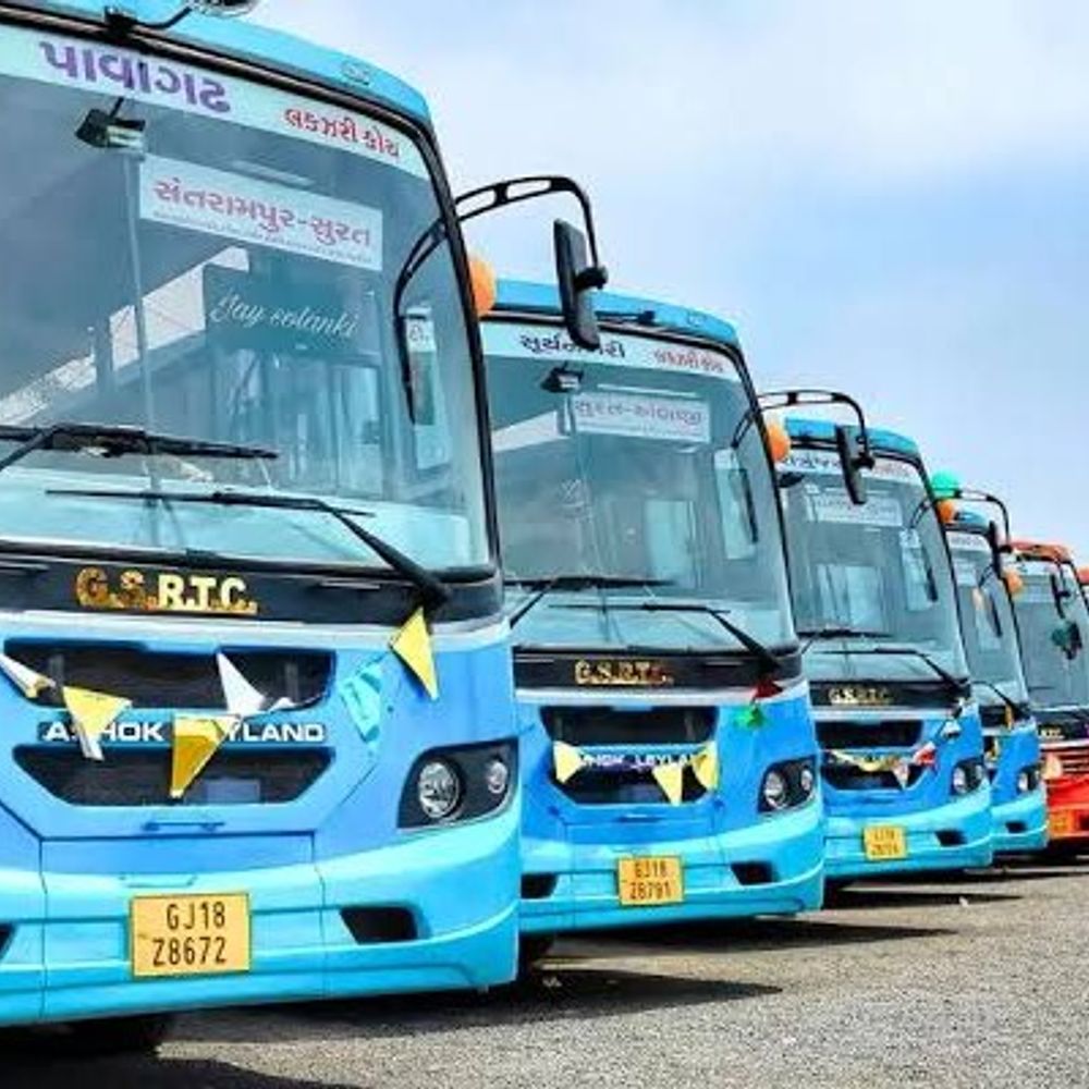 નવસારી, વાપી અને પાલનપુરમાં 17 નવા ST-બસ રૂટને લીલી ઝંડી:અંતરિયાળ વિસ્તારો સુધી બસ કનેક્ટિવિટી, સમય અને નાણાં બંનેની બચત થશે