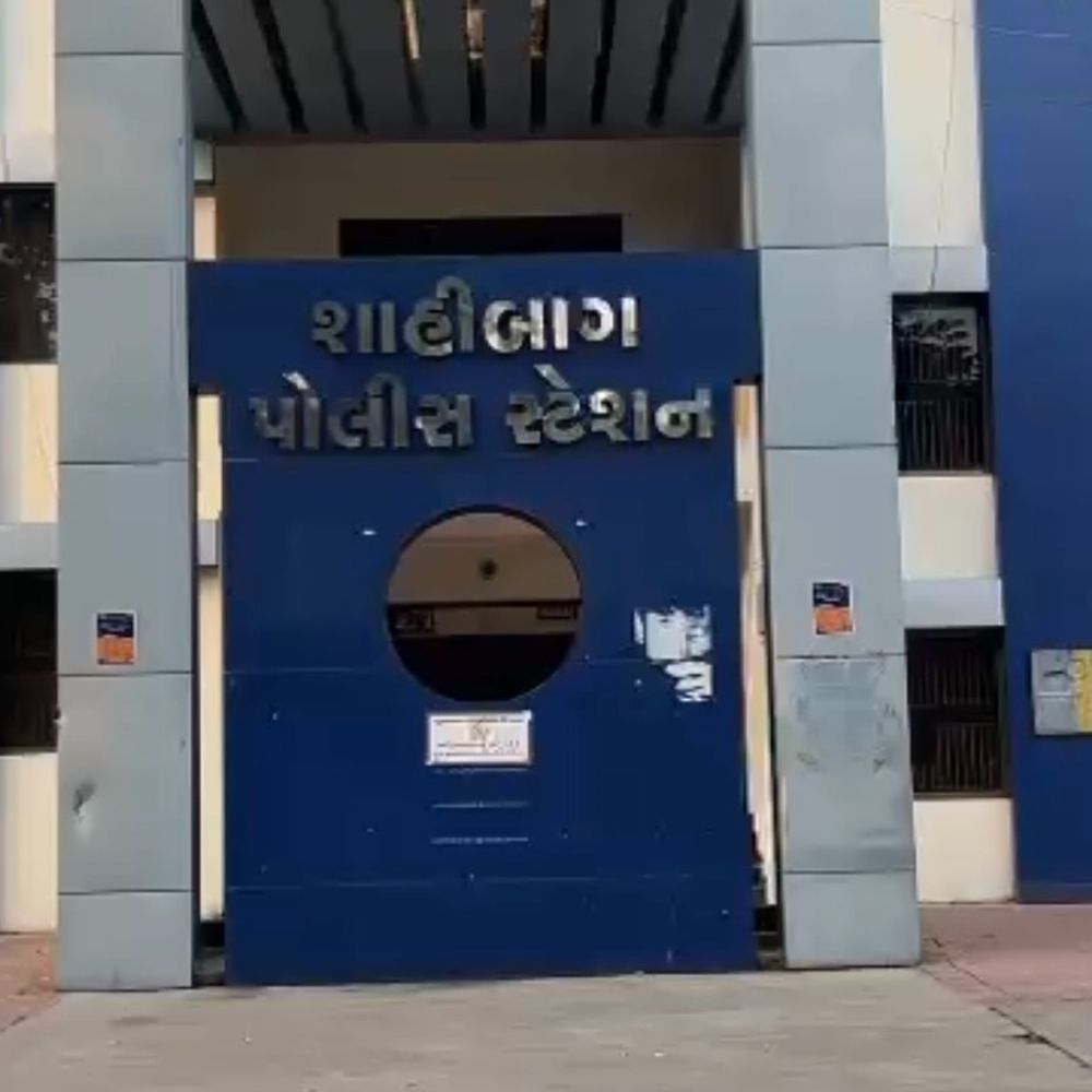 નરોડામાં સરકારી કાગળોનો દુરુપયોગ:કેસર એક્ઝોટીકા ફ્લેટના દસ્તાવેજમાં ખોટી અશાંતધારાની પરવાનગી રજૂ કરી, દસ્તાવેજ બનાવનાર સામે ફરિયાદ