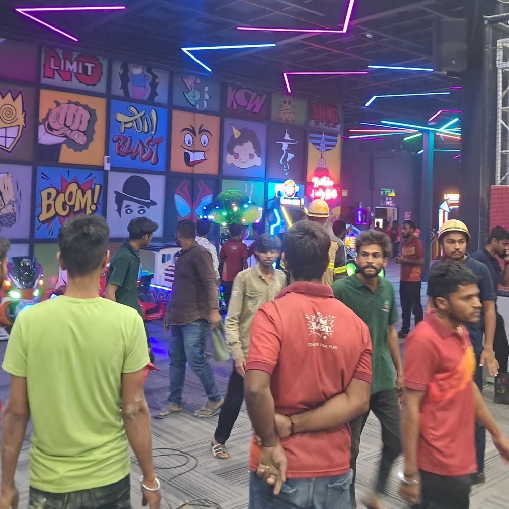 ફન બ્લાસ્ટ ગેમઝોનમાં આગ બાદ તંત્ર જાગ્યું:રાજકોટનાં તમામ ગેમઝોનમાં ફાયર સેફટીના સાધનોની તપાસ કરાઈ, ઇલેક્ટ્રિકલ વાયરિંગ એપૃવલ સર્ટિફિકેટ મળ્યા બાદ ફન બ્લાસ્ટ શરૂ કરવા મંજૂરી અપાશે