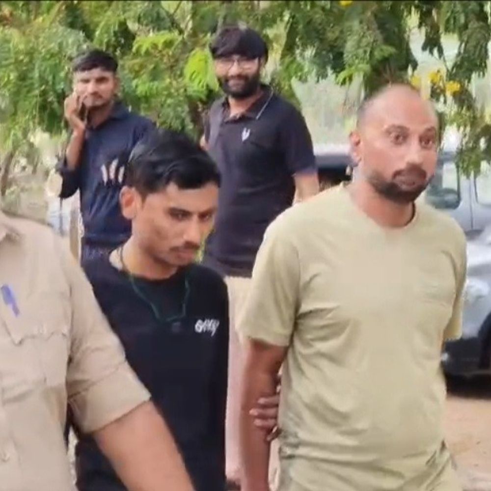 ચોટીલા હત્યા કેસમાં 3 આરોપીને આજીવન કેદ:પત્ની સાથેના આડા સંબંધના કારણે યુવકની હત્યા કરાઈ હતી