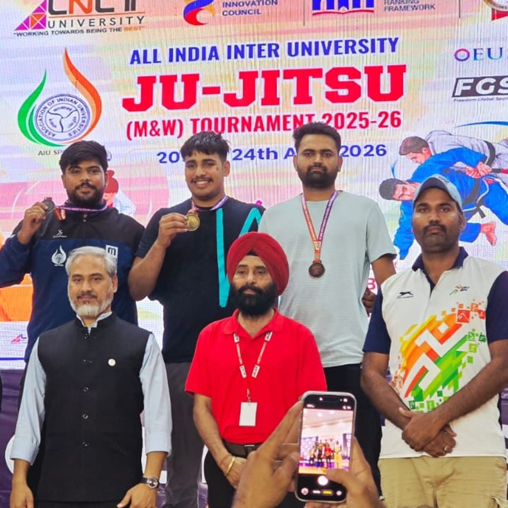 સિદ્ધિ:ભોપાલમાં જુ-જિત્સુ સ્પર્ધામાં માધવ યુનિ.ના ખેલાડીઓ ઝળક્યા