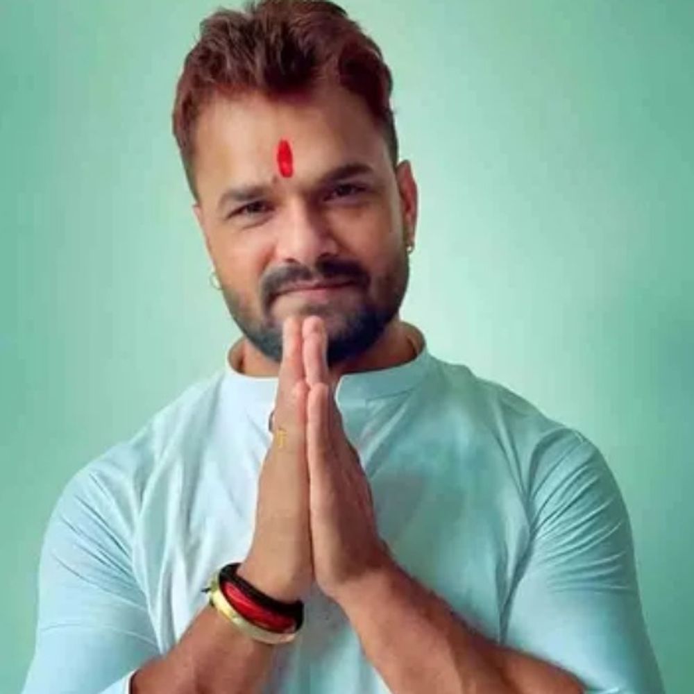 નેપાળ એરલાઇન્સે માફી માગતા ભોજપુરી સ્ટારની ટીખળ:ખેસારી લાલ યાદવે કહ્યું, 'ભારે અંગ્રેજી સમજાતી નથી'; ભારતનો ખોટો નકશો દેખાડતા વિવાદ થયો હતો