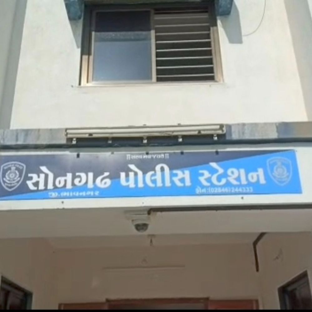 'અહીં બીજાનું મટીરીયલ આવ્યું તો જાનથી મારી નાંખીશું':સિહોરના વાવ ગામે રો-મટીરીયલ્સ મુદ્દે બે પરપ્રાંતિયો પર ચાર શખ્સોનો હથિયારો વડે હુમલો