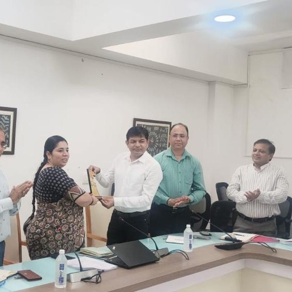 સર્વાઈકલ કેન્સર સામેના જંગમાં વિજય:મનપાનાં આરોગ્ય વિભાગે HPV રસીકરણમાં 100% કામગીરી સાથે સમગ્ર ગુજરાતમાં પ્રથમ ક્રમાંક મેળવ્યો
