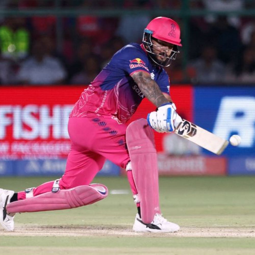 IPLમાં RR vs DC:રિયાન પરાગની ફિફ્ટી, અક્ષર પટેલે 100+ રનની ભાગીદારી તોડી; જુરેલ આઉટ