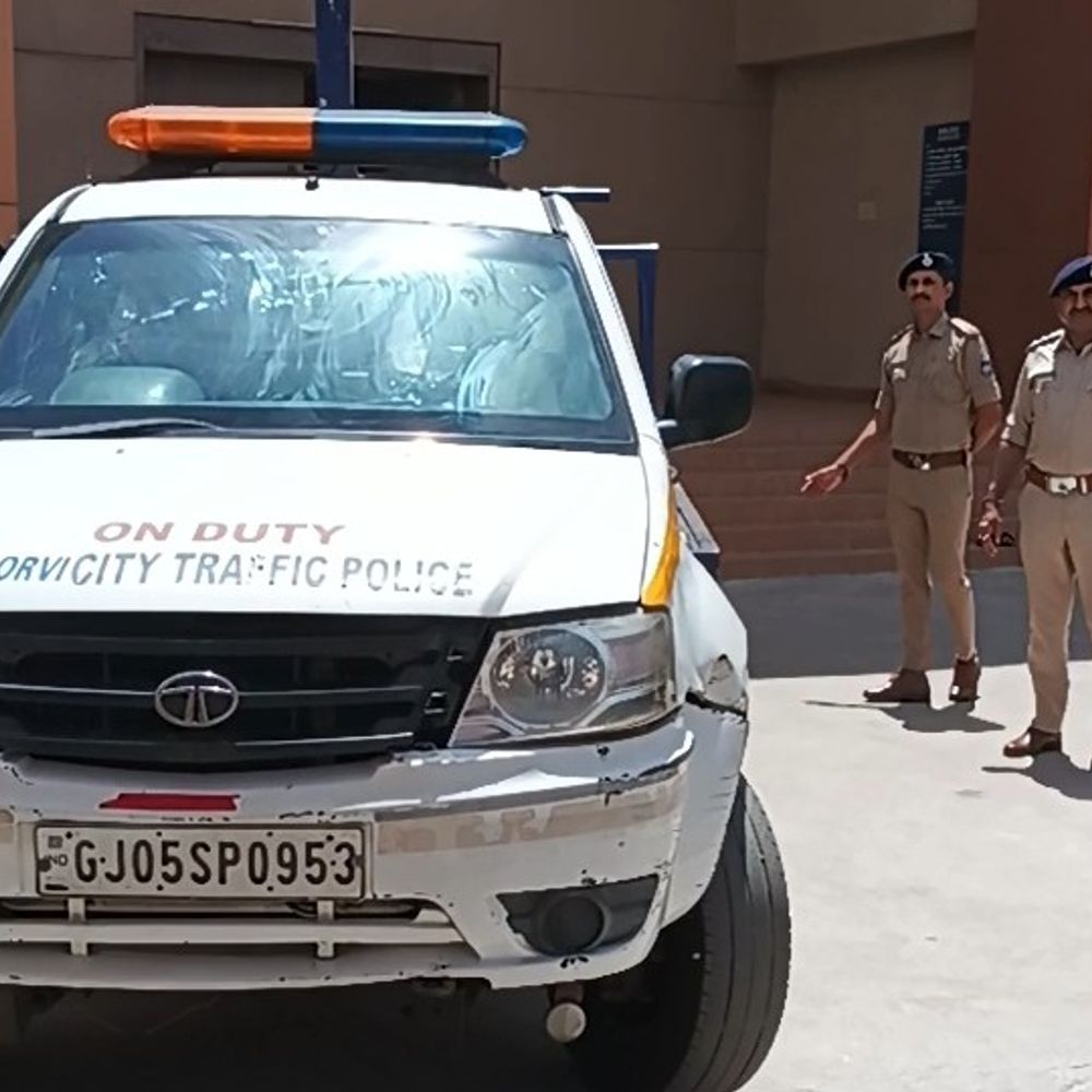 મોરબીમાં આડેધડ પાર્કિંગ સામે કાર્યવાહી:ટ્રાફિક શાખાએ બે ટોઇંગ વાહન કાર્યરત કર્યા
