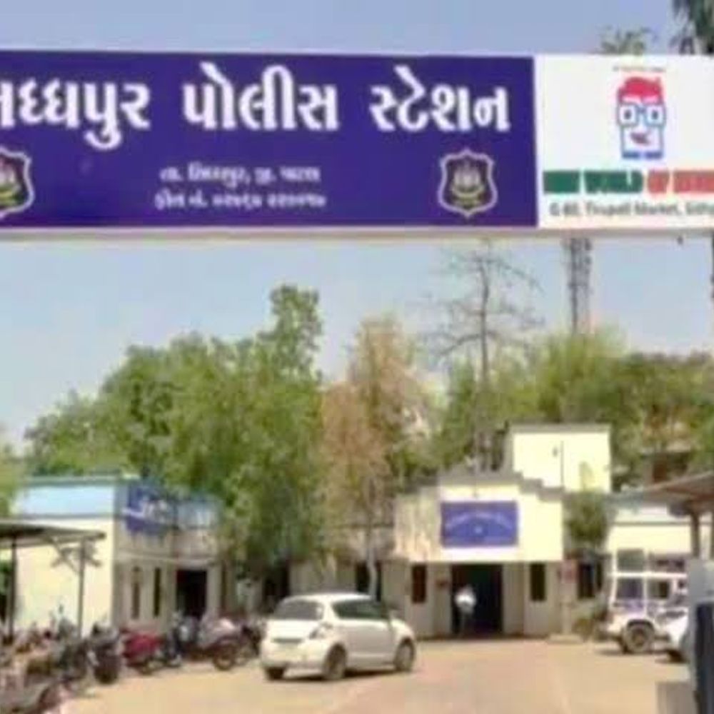 સિદ્ધપુરમાં વકીલ પર લોખંડના છરાથી હુમલો:જૂના પૈસાના હિસાબ બાબતે હુમલો, માથામાં 17 ટાંકા, ધમકી આપી