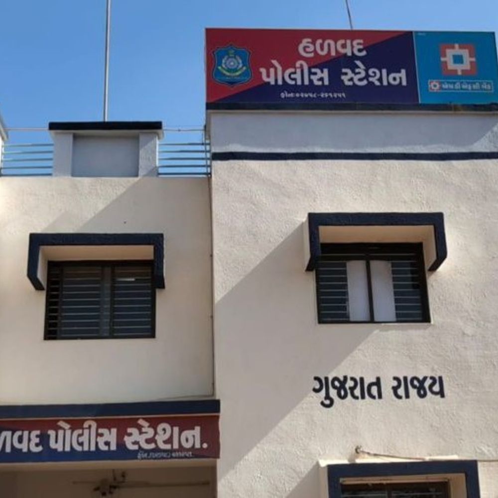 હળવદ: નદી કાંઠેથી 1 વર્ષના બાળકનો મૃતદેહ મળ્યો:કોહવાઈ ગયેલી હાલતમાં મળતા પોલીસ તપાસ શરૂ