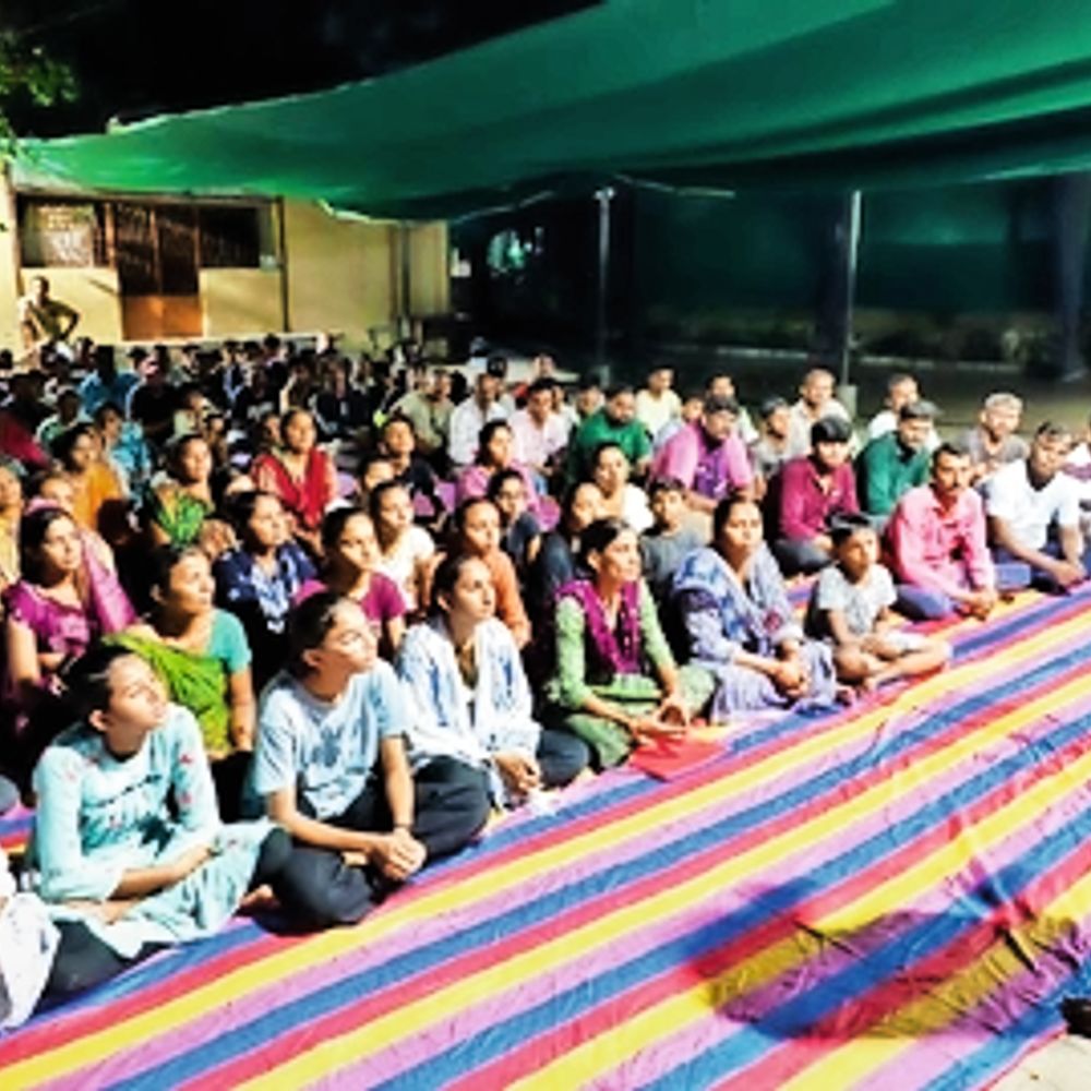 વિદ્યાર્થી દીઠ 94 હજારની સ્કોલરશિપ‎:સુરેન્દ્રનગરની સરકારી શાળાએ રચ્યો ઈતિહાસ, ‎જ્ઞાન સાધનામાં એક સાથે 51 વિદ્યાર્થી મેરીટમાં