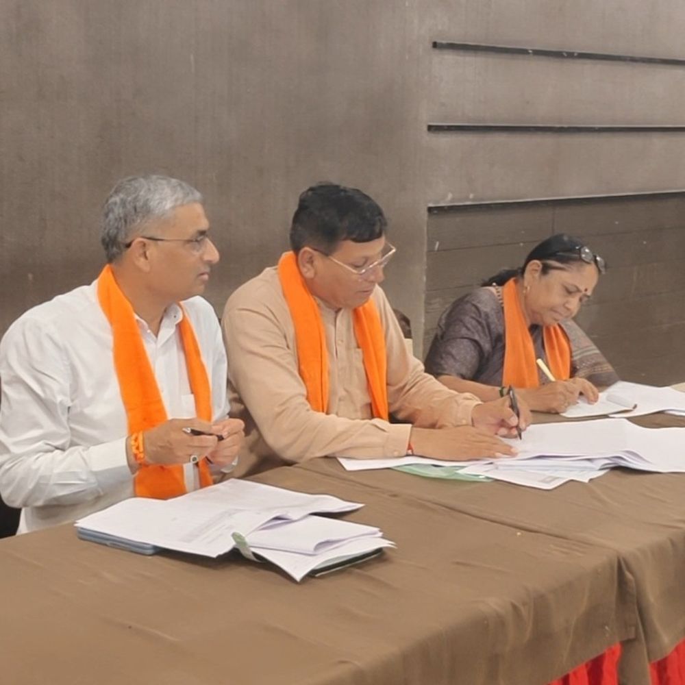 વેરાવળમાં ભાજપની સેન્સ પ્રક્રિયા: પ્રમુખ પદ માટે મથામણ તેજ:વેરાવળ પાલિકા પ્રમુખ પદ માટે પ્રવીણ રુપરેલીયાના નામે વિવાદ, જૂના કેસ ચર્ચામાં; સૌની નજર ભાજપના નિર્ણય પર