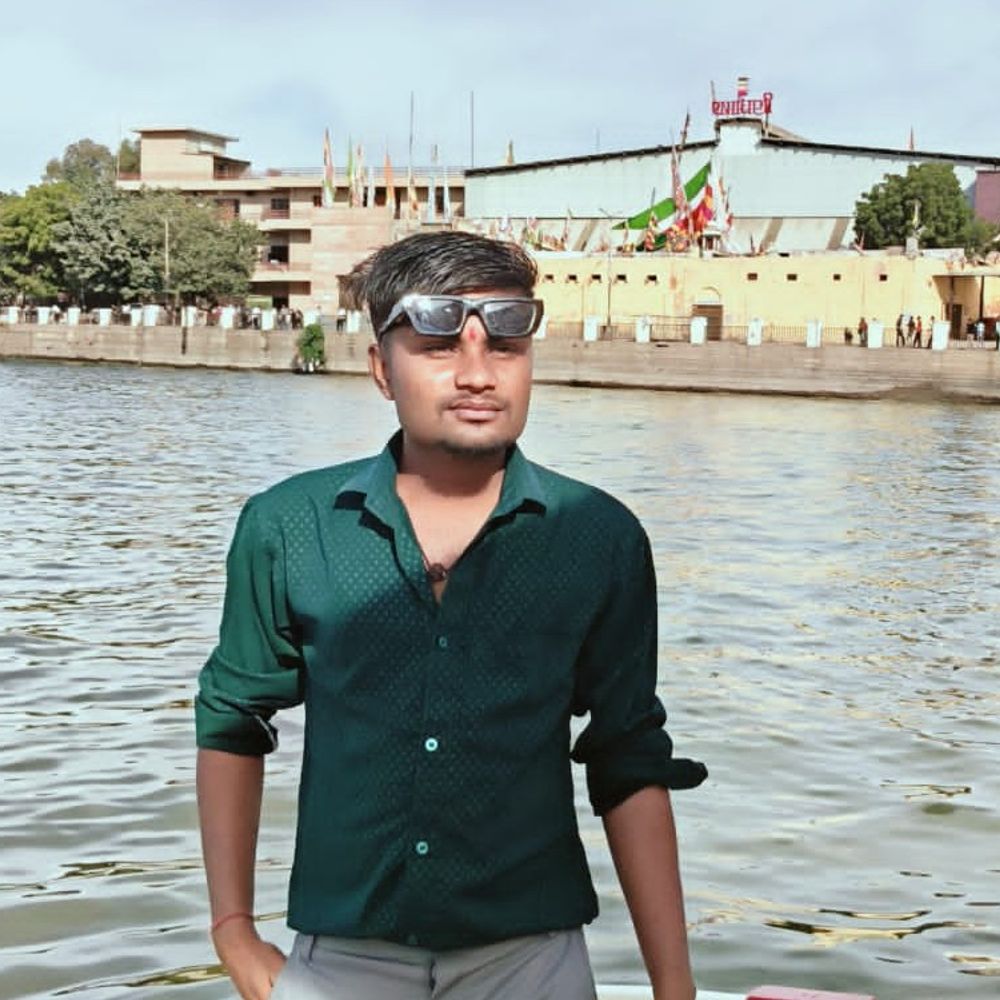 મોટા ભાઈના બર્થ-ડે પર નાના ભાઈનું ડૂબી જવાથી મોત:સંત સરોવર પાસે સાબરમતી નદીમાં પાંચ મિત્રો ન્હાવા પડ્યા હતા, કલોલનો યુવક ઊંડા પાણીમાં ગરકાવ; ચારનો બચાવ