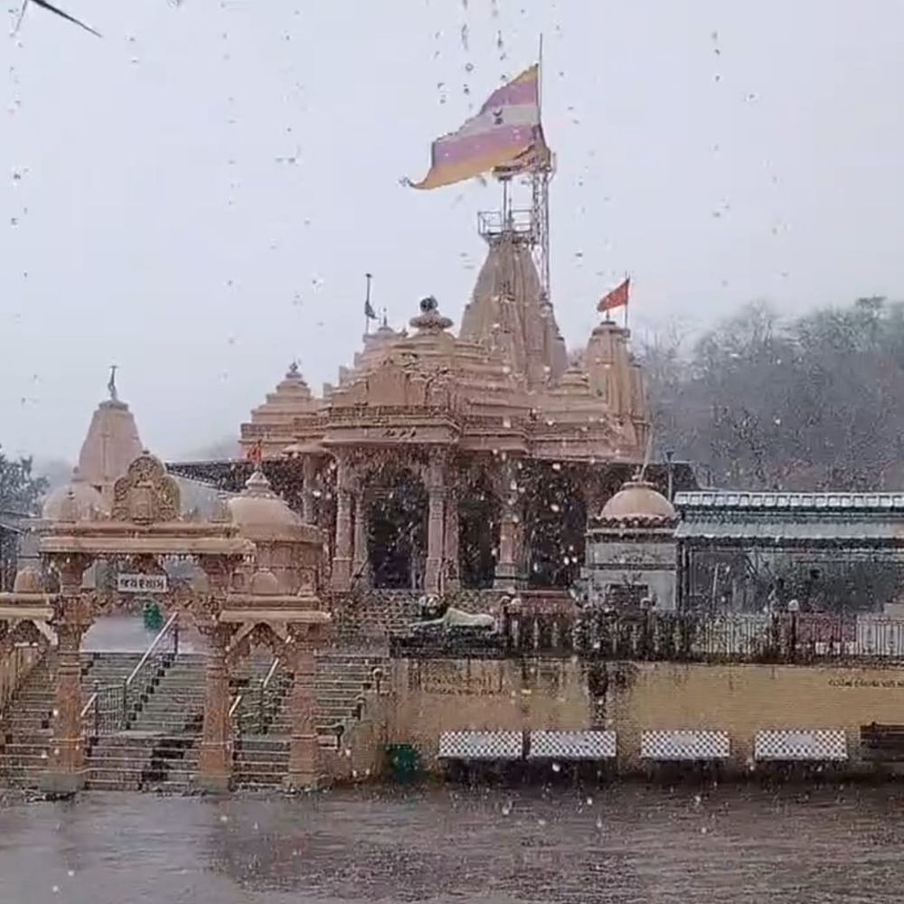 આકરી ગરમી બાદ માવઠું, કેરીના પાકને નુકસાનની ભીતિ.