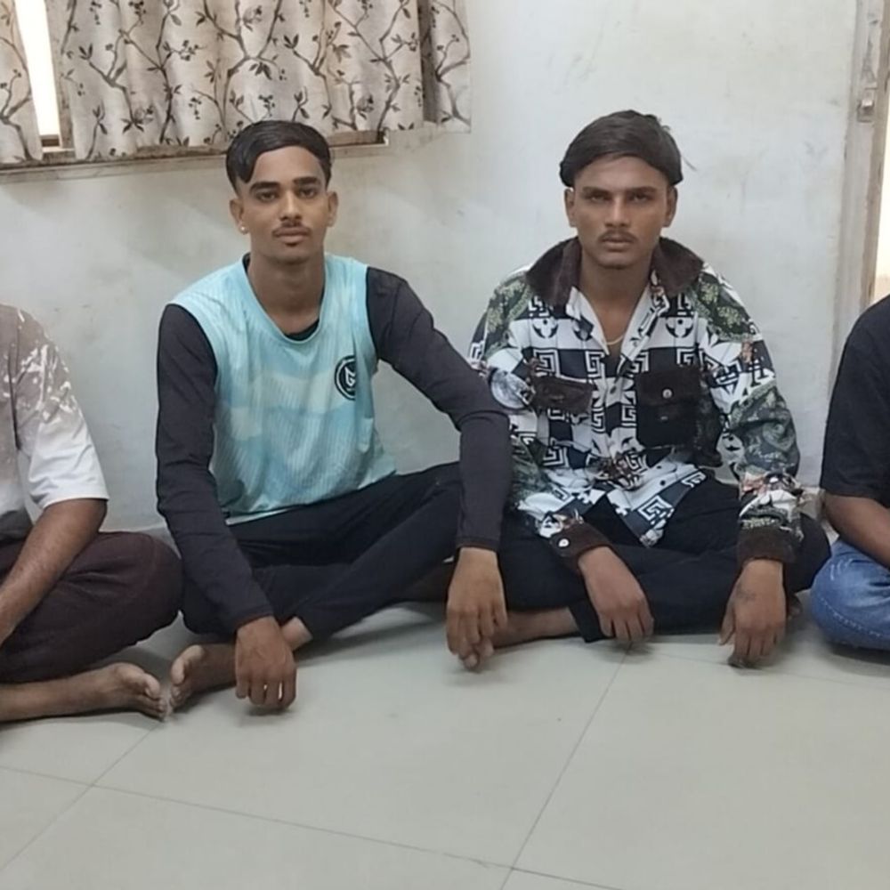 યુવક પર હુમલા મામલે ચાર શખસની ધરપકડ:કરચલીયાપરામાં પોલીસમાં અરજી કર્યાની અદાવતે યુવકને ધોકા વડે માર માર્યો હતો