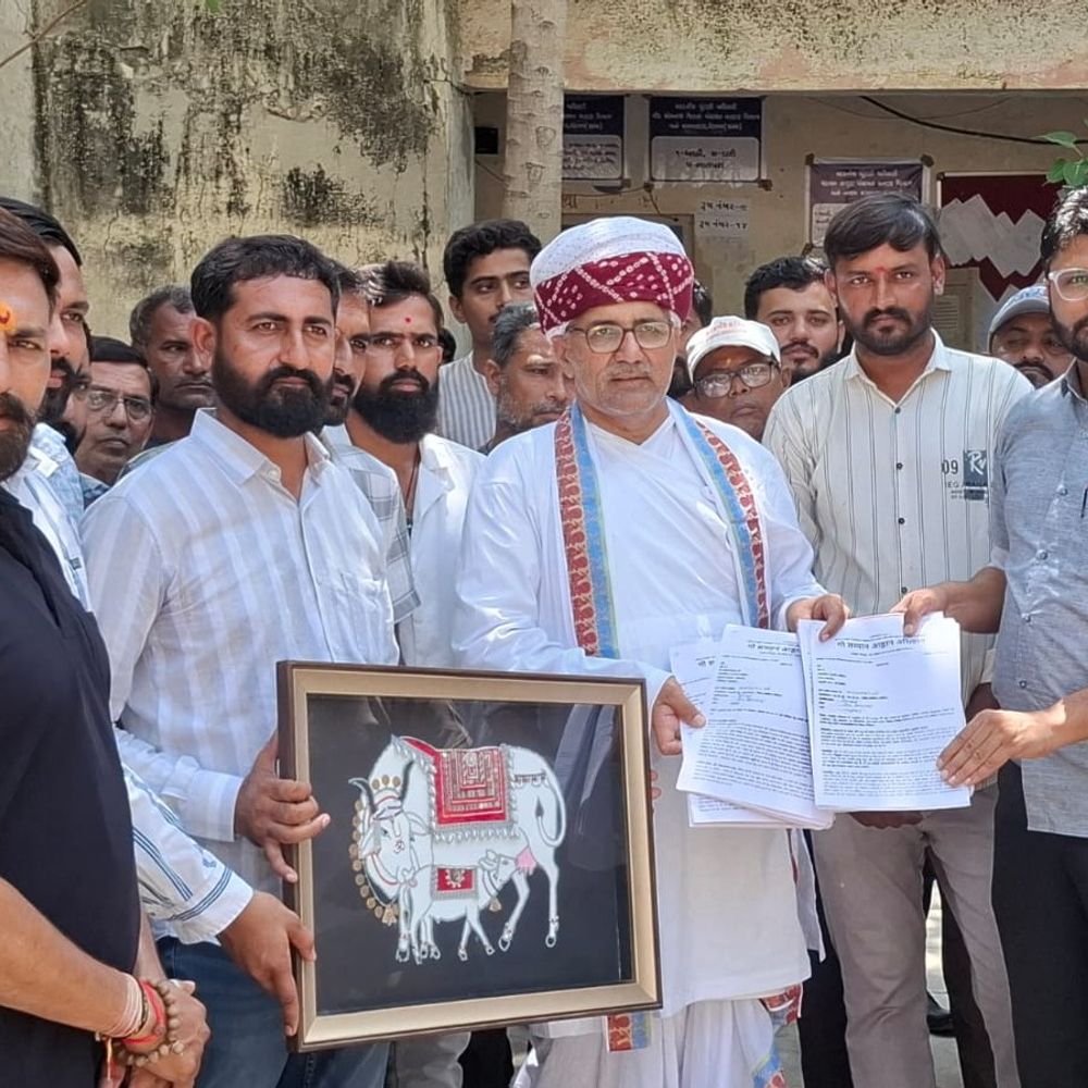 ગૌમાતાને રાષ્ટ્રીય સુરક્ષા આપવા આવેદન:ગુજરાતના તમામ જિલ્લાઓમાં પ્રધાનમંત્રી, મુખ્યમંત્રીને રજૂઆત