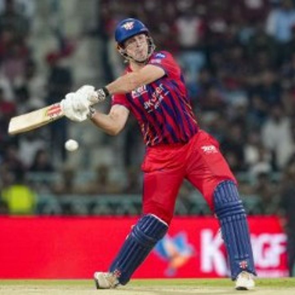 RCB VS LSG: ફરી એકવાર વરસાદના કારણે મેચ રોકાઈ:માર્શની મારામારી બાદ લખનઉની ટીમ મજબૂત સ્થિતીમાં, બેંગલુરુ પહેલી વિકેટની શોધમાં