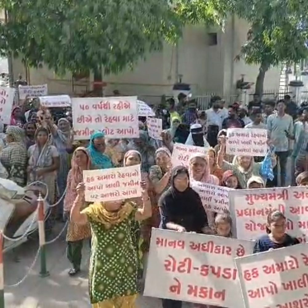 મોરબીમાં 300 મકાનોના ડિમોલેશનની નોટિસ:સ્થાનિકોની વૈકલ્પિક વ્યવસ્થા આપવા કમિશનરને રજૂઆત